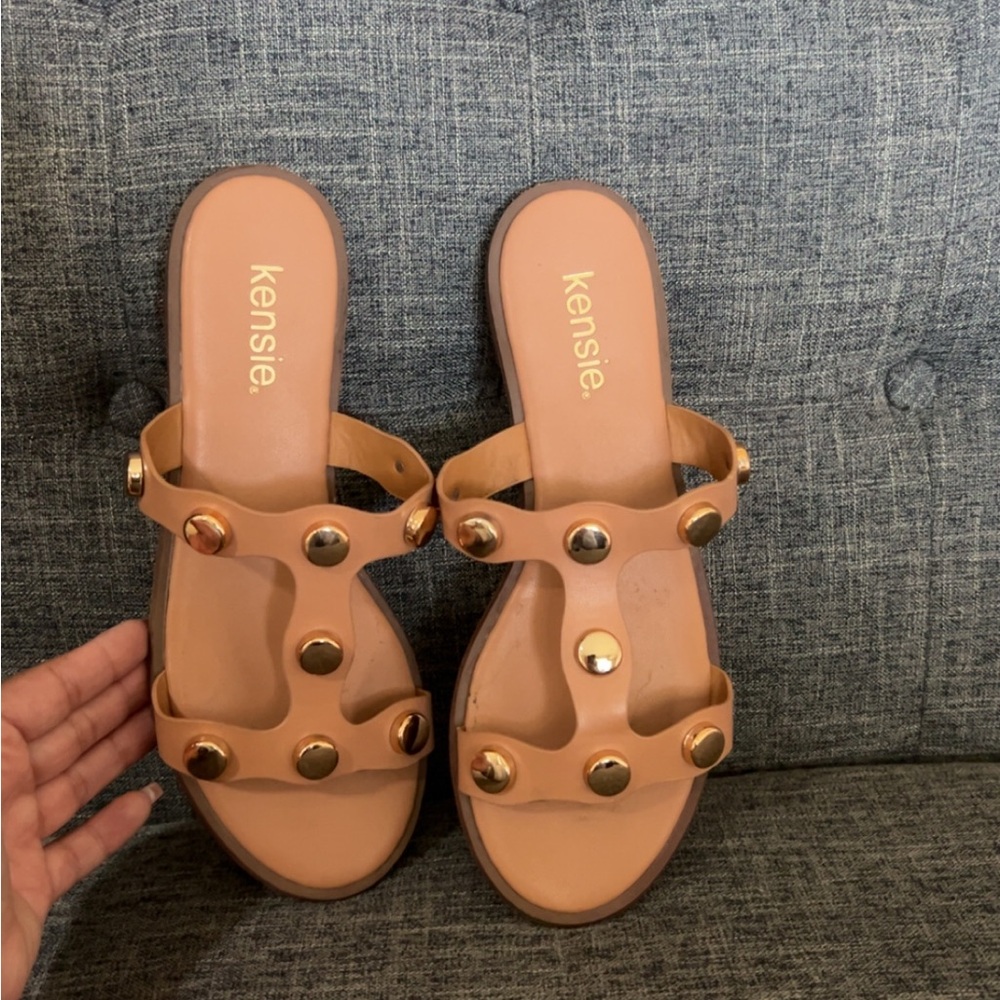 Kensie Gold Tan Sandals with Circular Cutouts